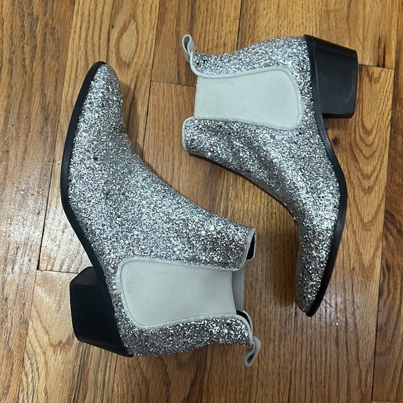 Barneys New York Women’s Silver Glitter Chelsea Boots - Picture 5 of 9
